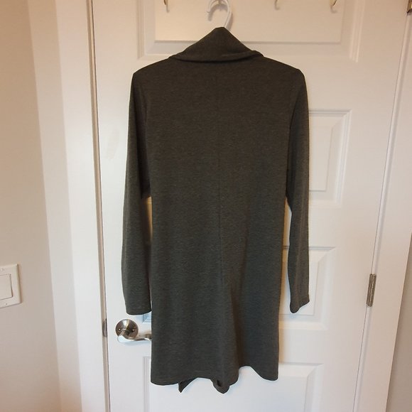 NWOT shawl button coat (size S, USD4) - Picture 4 of 6